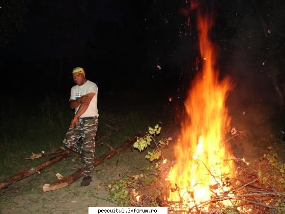 pescar hoinar arges 18,19,20 iunie apoi  venit seara strans ....lumea foc ,la mancare bancuri MEMBRU DE ONOARE
